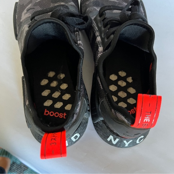 Adidas Boost Running Shoes - Picture 3 of 8